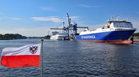 HAFNIA SEA (IMO 9357602) und PLYCA am 29.07.2022 beim Seelandkai Lübeck