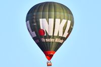 Heißluftballon mit Werbung für die NKL am 21.06.2023 über Stockelsdorf Ostholstein