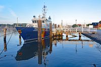 Zollboot PRIWALL am 04.08.2022 im Hafen von Lübeck-Travemünde