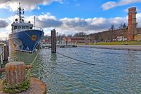 Zollboot PRIWALL am 25.02.2023 im Hafen von Lübeck-Travemünde
