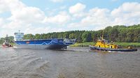 CELTIC mit Schlepper WATERMAN (vorn) und LEVENSAU (achtern) am 24.07.2021 im NOK (Nord-Ostsee-Kanal)